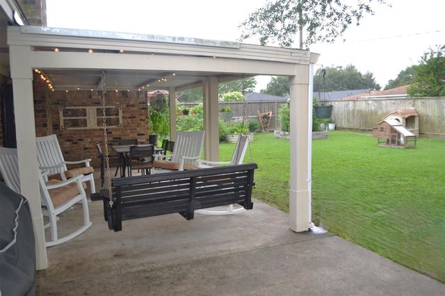 610 E X Street, Deer Park, TX 77536