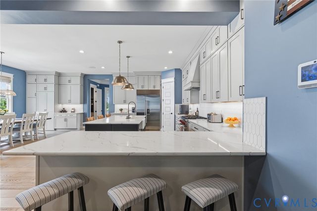 17336 Otter Dr, Moseley, VA 23120