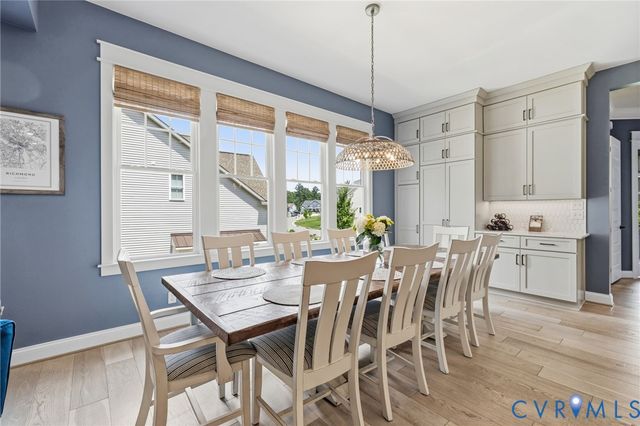 17336 Otter Dr, Moseley, VA 23120