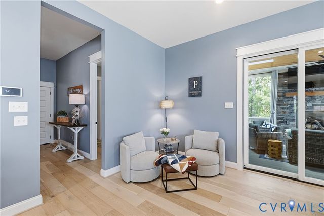 17336 Otter Dr, Moseley, VA 23120