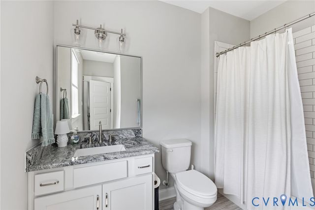 17336 Otter Dr, Moseley, VA 23120