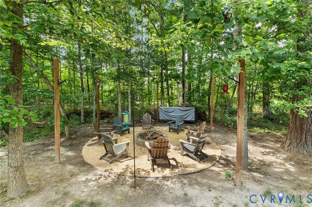 17336 Otter Dr, Moseley, VA 23120