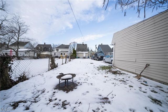 1573 Coutant Avenue, Lakewood, OH 44107