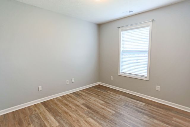 4216 Birch Dr, Murfreesboro, TN 37129
