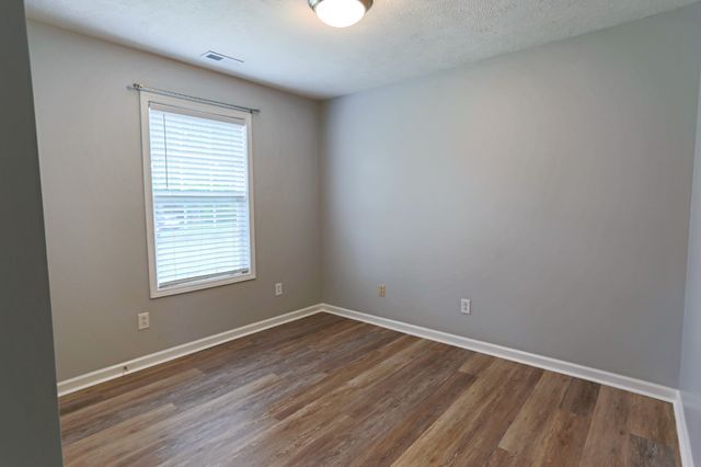 4216 Birch Dr, Murfreesboro, TN 37129