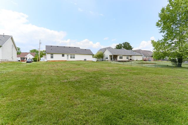 4216 Birch Dr, Murfreesboro, TN 37129