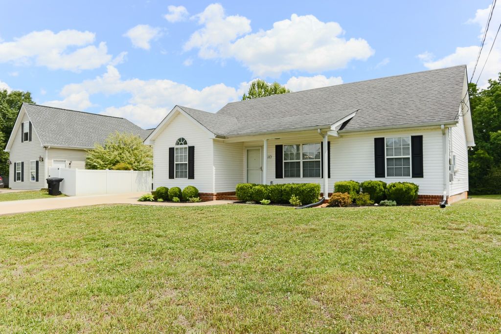 4216 Birch Dr, Murfreesboro, TN 37129