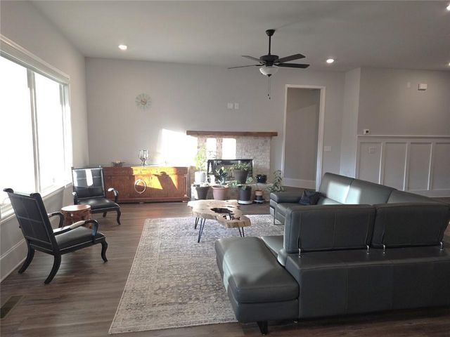 1930 Grand Lanier Drive, Buford, GA 30518