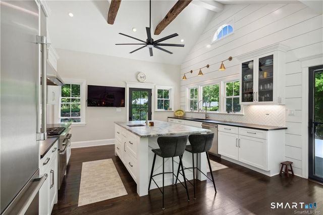 49 Newtown Avenue, Norwalk, CT 06851