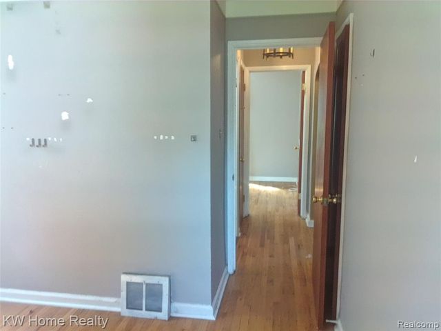 4048 Buckingham Avenue, Berkley, MI 48072
