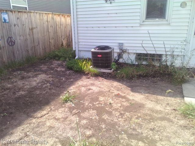 4048 Buckingham Avenue, Berkley, MI 48072