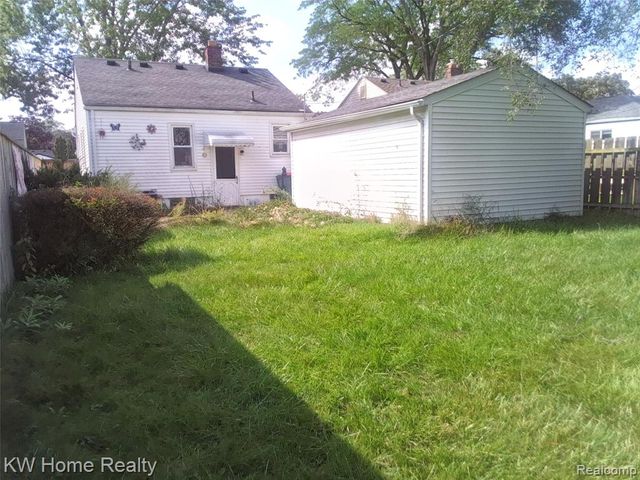 4048 Buckingham Avenue, Berkley, MI 48072