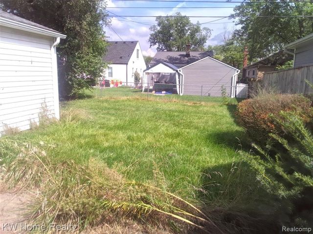 4048 Buckingham Avenue, Berkley, MI 48072