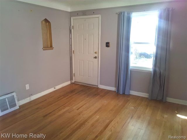 4048 Buckingham Avenue, Berkley, MI 48072