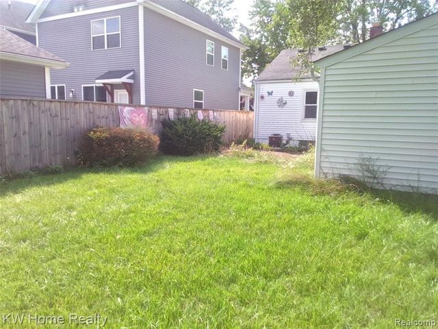 4048 Buckingham Avenue, Berkley, MI 48072