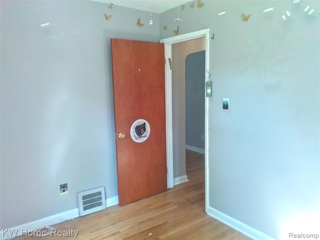 4048 Buckingham Avenue, Berkley, MI 48072