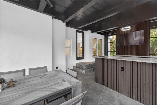 305 SWEETWATER CLUB CIRCLE, Longwood, FL 32779