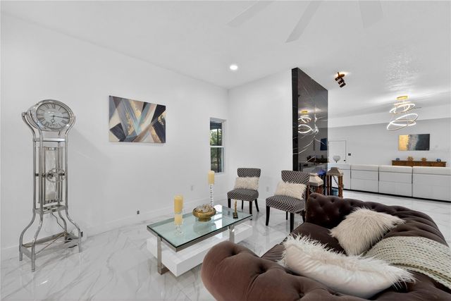 305 SWEETWATER CLUB CIRCLE, Longwood, FL 32779