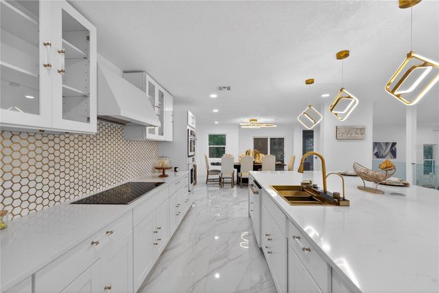 305 SWEETWATER CLUB CIRCLE, Longwood, FL 32779