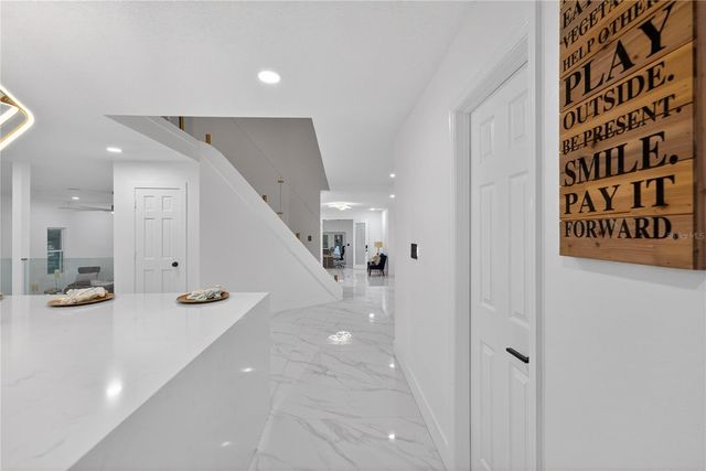 305 SWEETWATER CLUB CIRCLE, Longwood, FL 32779