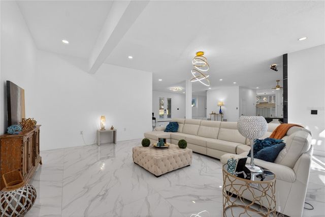 305 SWEETWATER CLUB CIRCLE, Longwood, FL 32779