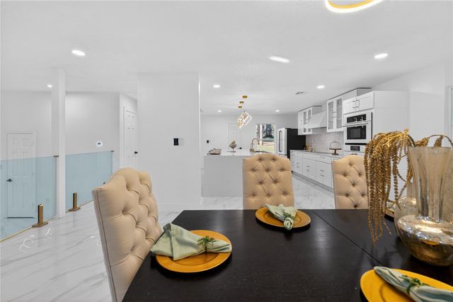 305 SWEETWATER CLUB CIRCLE, Longwood, FL 32779