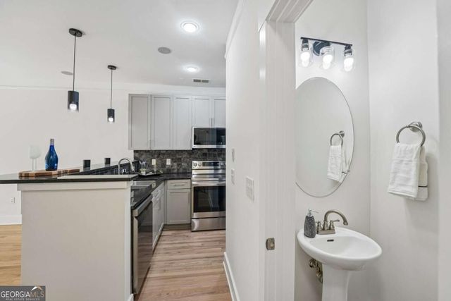 221 Semel Circle NW 261, Atlanta, GA 30309