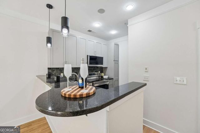 221 Semel Circle NW 261, Atlanta, GA 30309