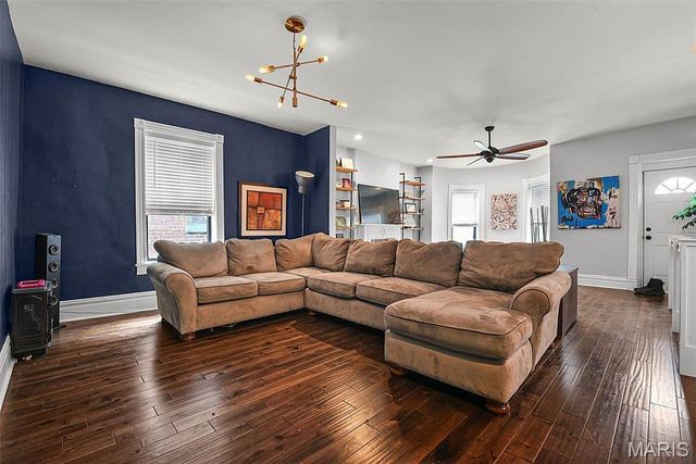 4631 Washington Avenue, St Louis, MO 63108