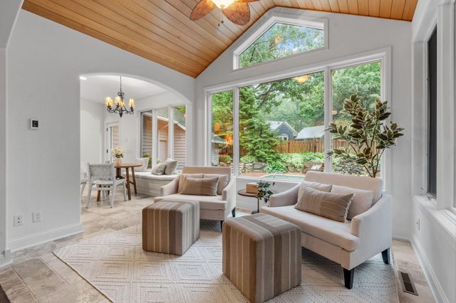 2700 Ashbourne Road, Minnetonka, MN 55391