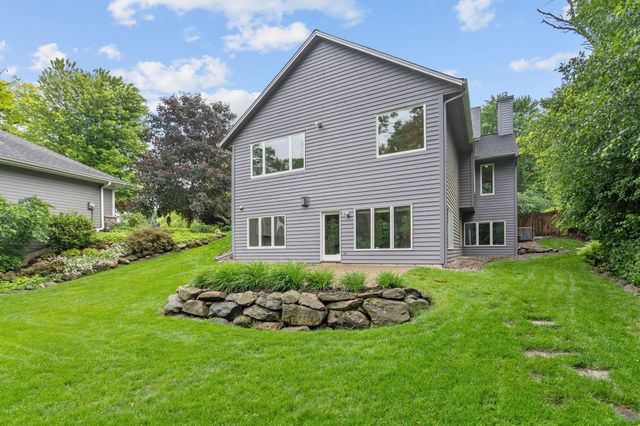 2700 Ashbourne Road, Minnetonka, MN 55391