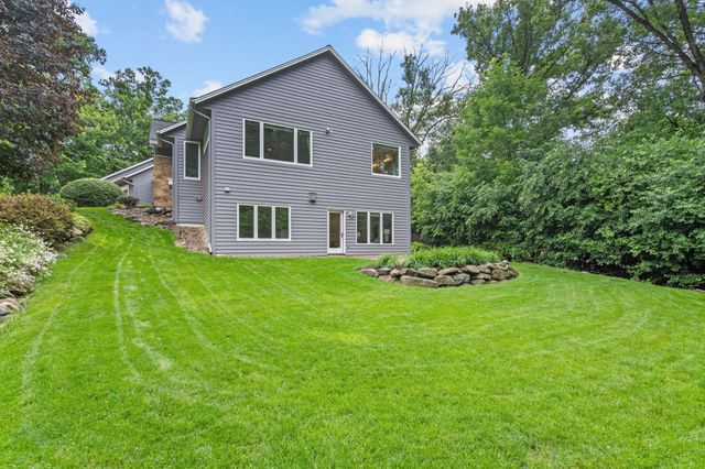 2700 Ashbourne Road, Minnetonka, MN 55391