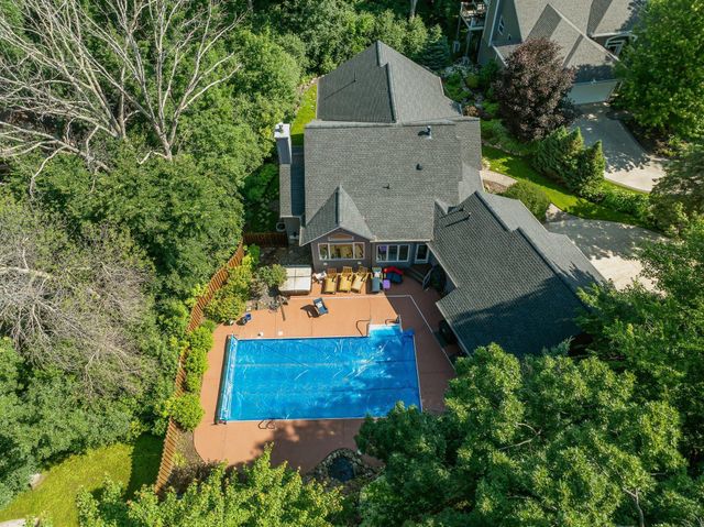 2700 Ashbourne Road, Minnetonka, MN 55391