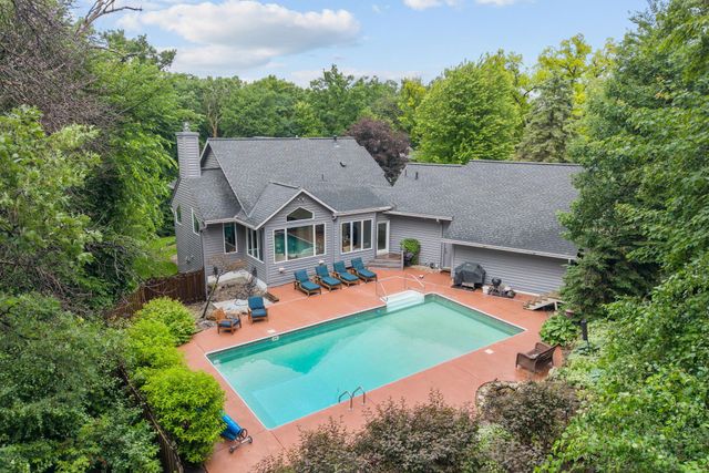 2700 Ashbourne Road, Minnetonka, MN 55391