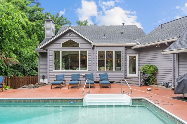 2700 Ashbourne Road, Minnetonka, MN 55391