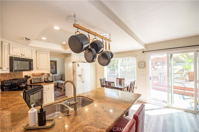 2654 Seacrest Court, Vista, CA 92081