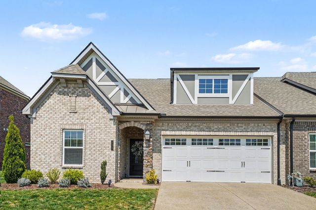 124 Owl Hollow Rd, Hendersonville, TN 37075