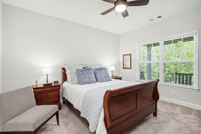 124 Owl Hollow Rd, Hendersonville, TN 37075