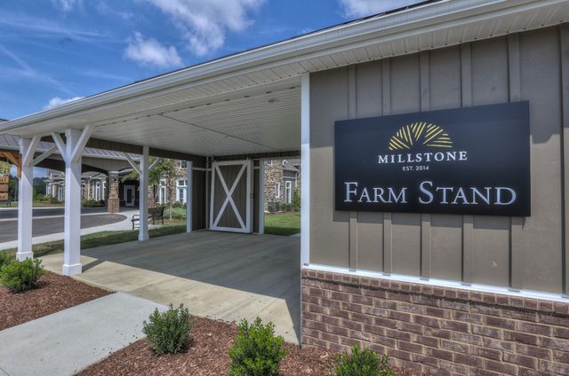 124 Owl Hollow Rd, Hendersonville, TN 37075