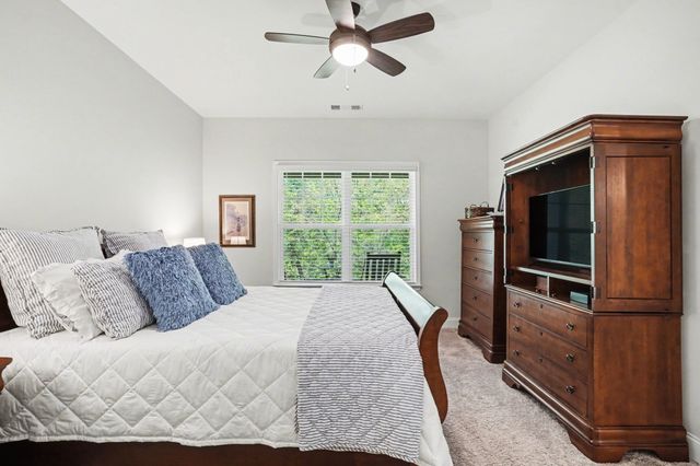 124 Owl Hollow Rd, Hendersonville, TN 37075