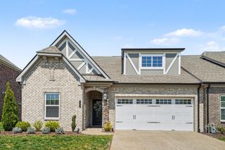 124 Owl Hollow Rd, Hendersonville, TN 37075