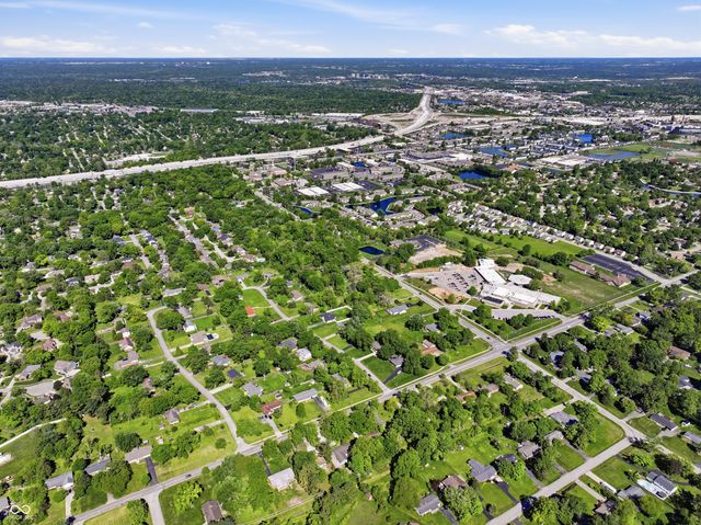 6905 Hague Road, Indianapolis, IN 46256