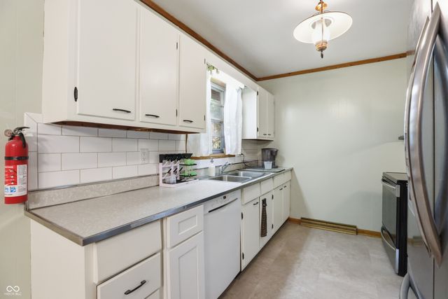 6905 Hague Road, Indianapolis, IN 46256