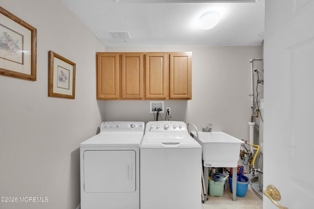 29 Nottingham Way, Jackson, NJ 08527
