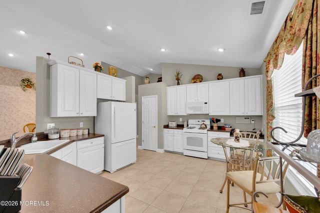 29 Nottingham Way, Jackson, NJ 08527