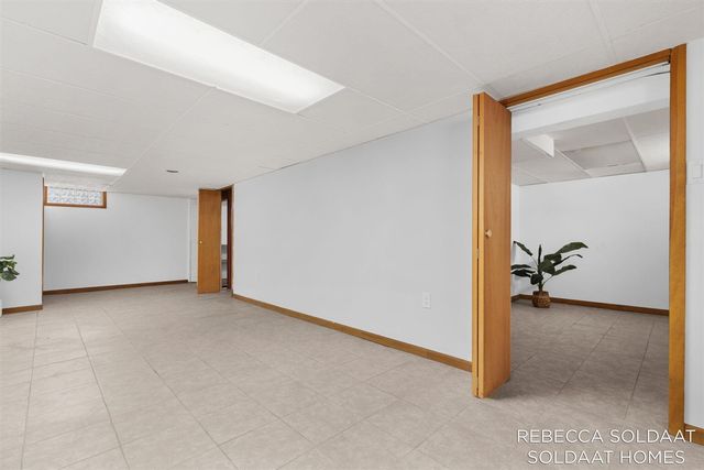 4137 Madison Avenue, Grand Rapids, MI 49548