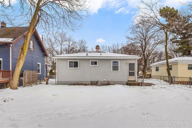 4137 Madison Avenue, Grand Rapids, MI 49548