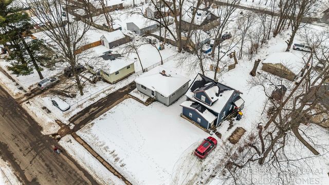 4137 Madison Avenue, Grand Rapids, MI 49548