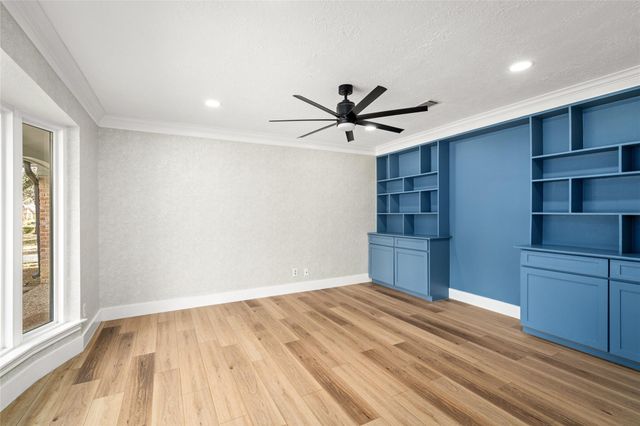 10831 Holly Springs Drive, Houston, TX 77042