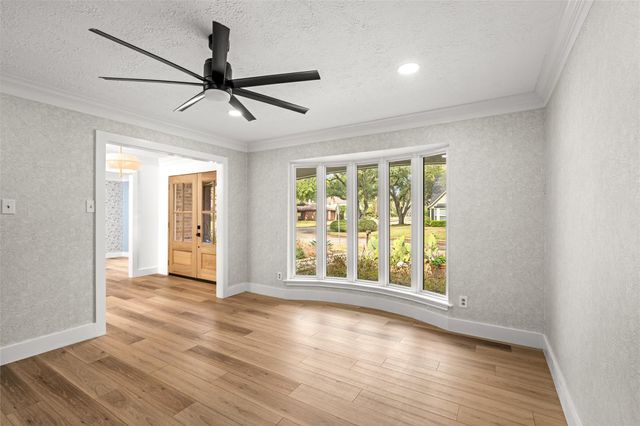 10831 Holly Springs Drive, Houston, TX 77042